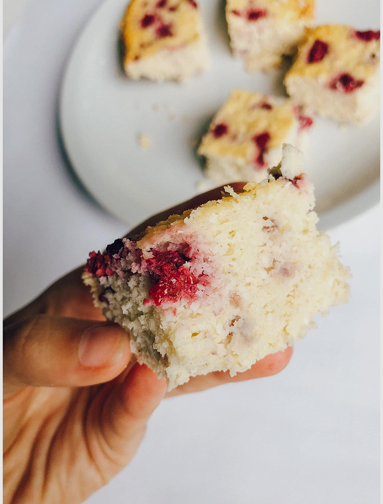 BUDÍN DE LIMÓN Y FRAMBUESA