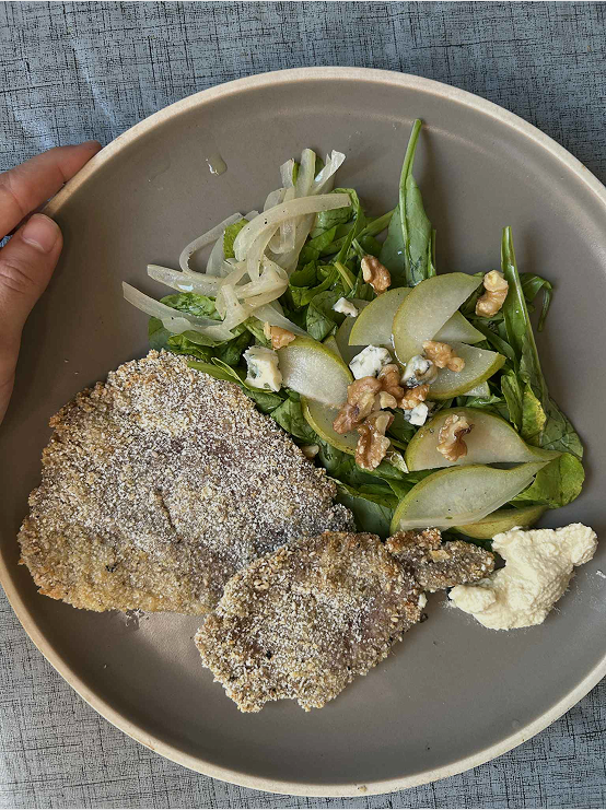 MILANESA CON ENSALADA